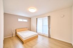 寝室・子供部屋に最適な明るい洋室
