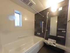 １日の疲れをいやす浴室は1坪以上