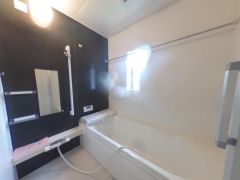 １日の疲れをいやす浴室は1坪以上