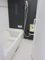 １日の疲れをいやす浴室は1坪以上