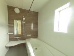 １日の疲れをいやす浴室は1坪以上