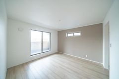 寝室・子供部屋に最適な明るい洋室