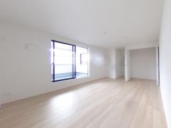 寝室・子供部屋に最適な明るい洋室