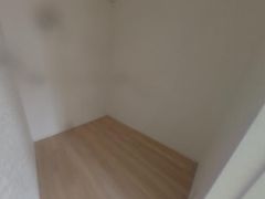 季節物の衣装もスッキリ収納できるWIC