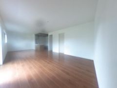 日当り良好な明るいリビング