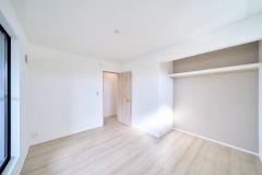 寝室・子供部屋に最適な明るい洋室