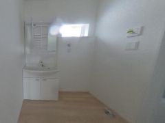 収納力と機能性にすぐれた洗面台