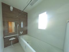１日の疲れをいやす浴室は1坪以上