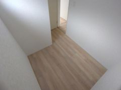 窓付き換気OKの納戸