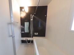 １日の疲れをいやす浴室は1坪以上