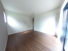 寝室・子供部屋に最適な明るい洋室